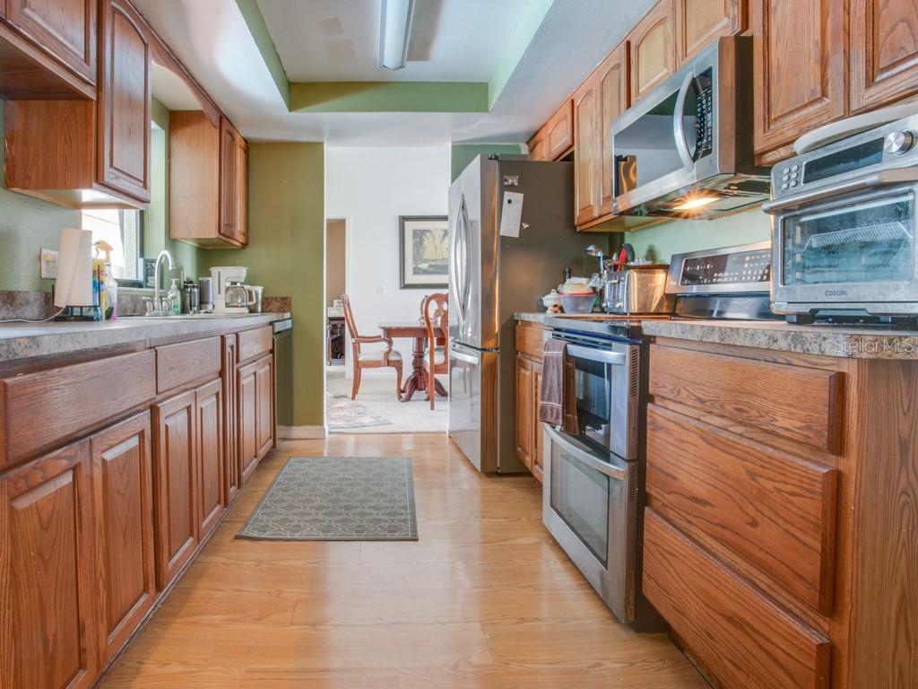 1610 SANDERLING COURT