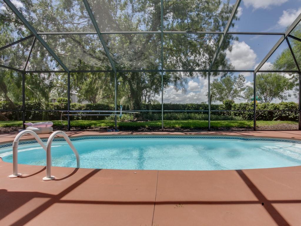 1610 SANDERLING COURT