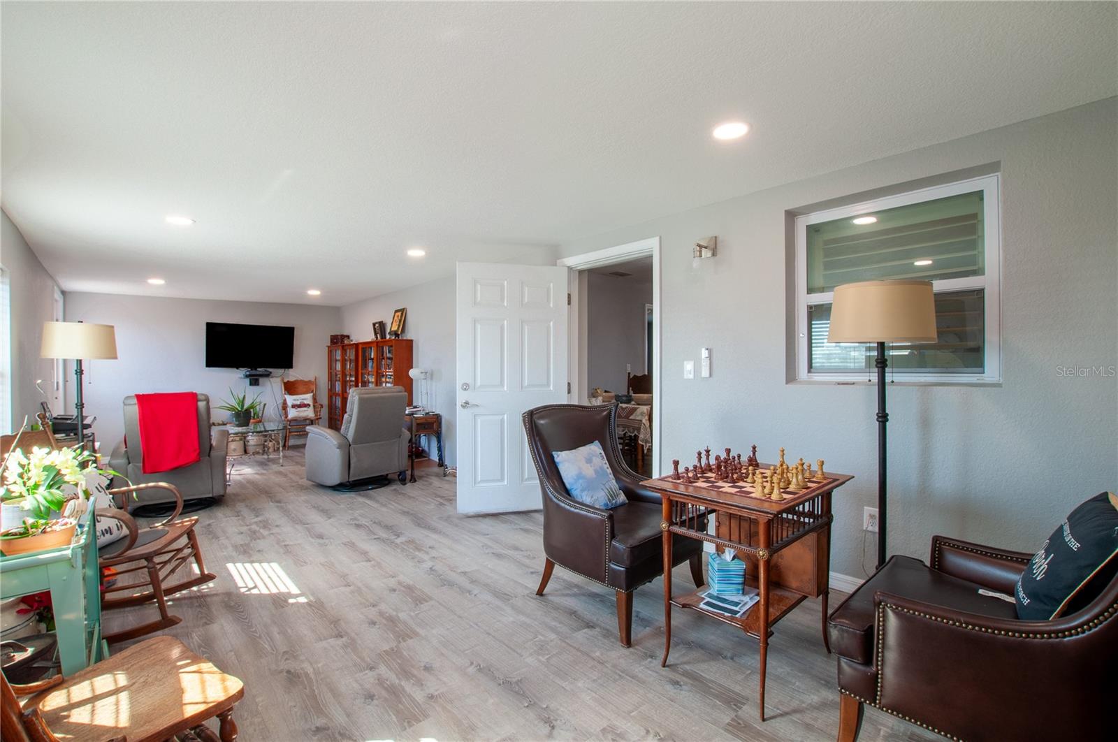 EUGENE TURNER MINOR SE - Residential