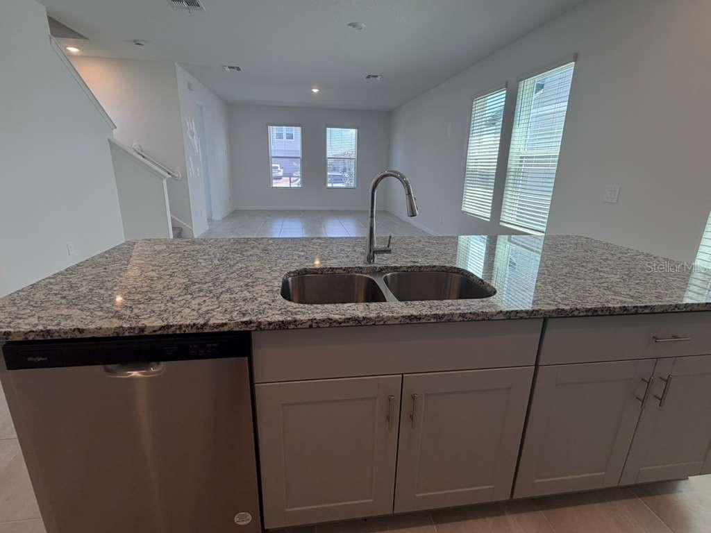 THE MEADOW AT CROSSPRAIRE - Residential Lease