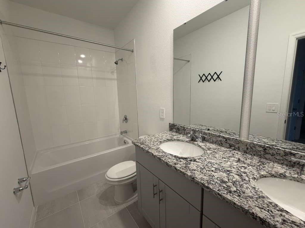 THE MEADOW AT CROSSPRAIRE - Residential Lease