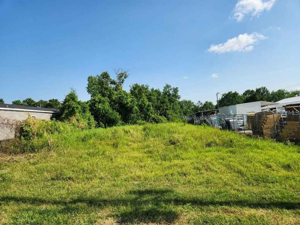 Commercial Vacant Land, Fronts on US Highway 92. Included (2) Parcels. Back Parcel is not Commercial. Total Acres 19.57+
(US Highway 92 W and Thornhill Road Auburndale FL, 33823). For a List of Achievable uses that can be had within this zoning district, please refer to chapter 2, sec 205, table 2.1 of Polk County Land Development Code.