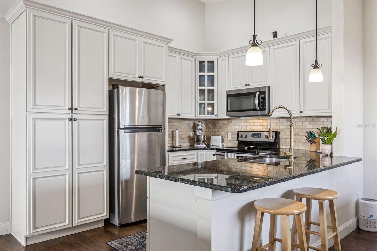 KILLARNEY BAY CONDO - Residential