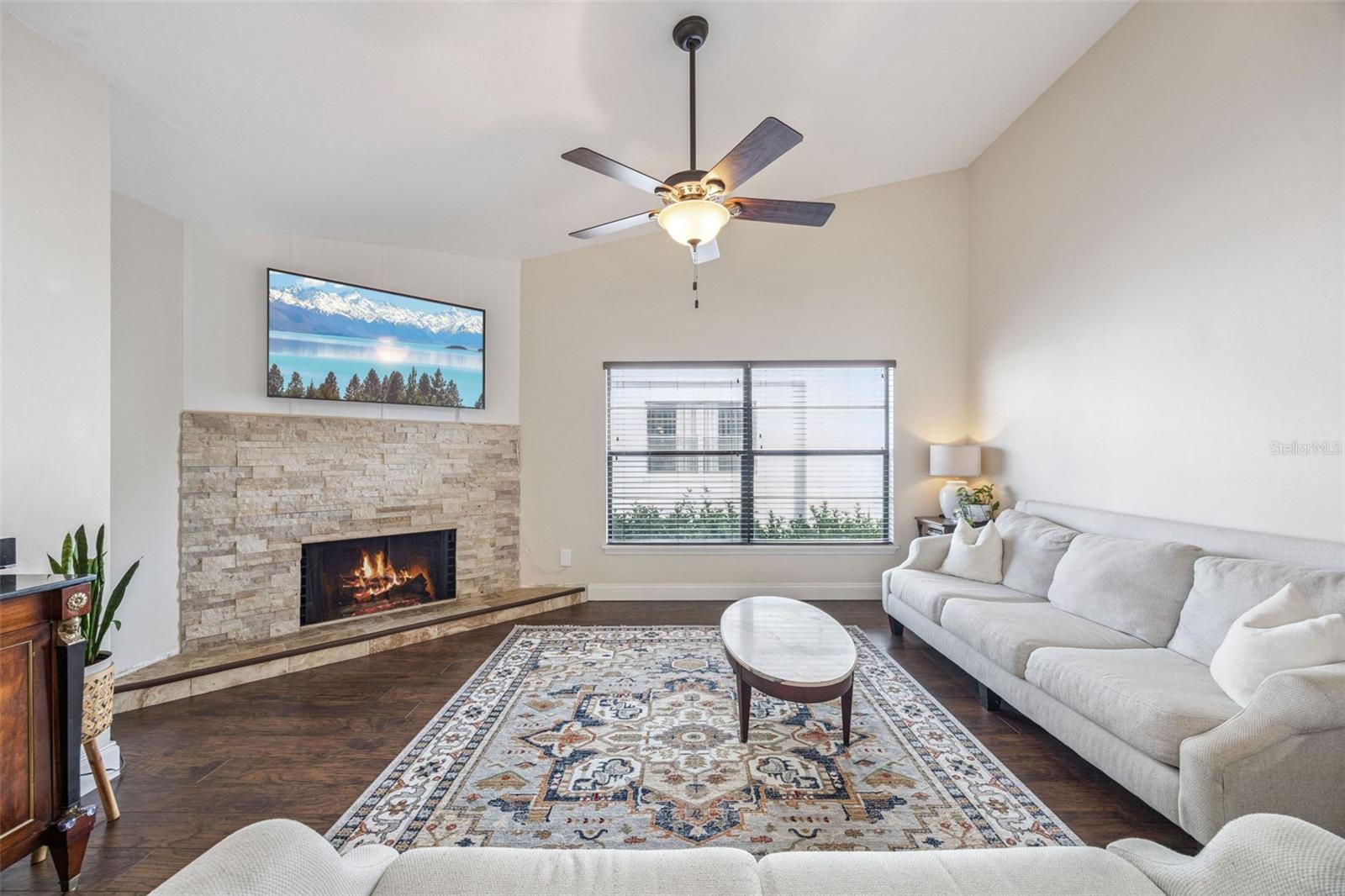 KILLARNEY BAY CONDO - Residential