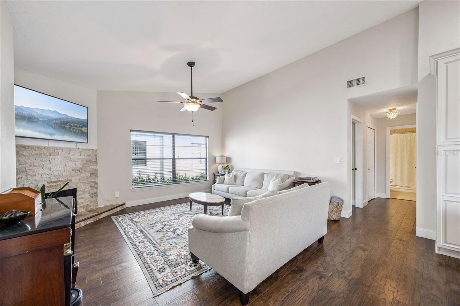 KILLARNEY BAY CONDO - Residential