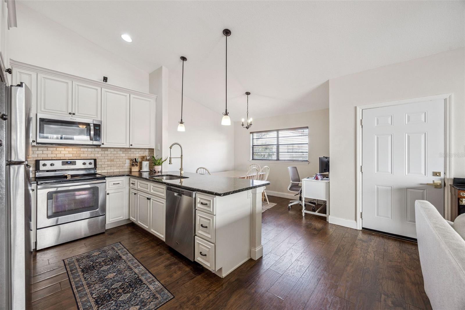 KILLARNEY BAY CONDO - Residential