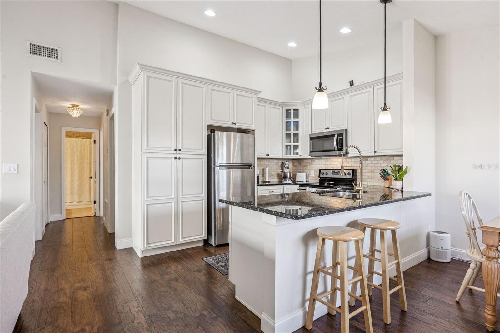 KILLARNEY BAY CONDO - Residential