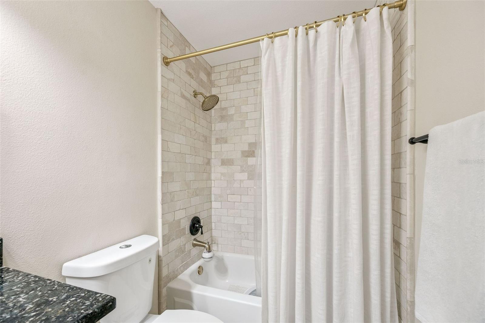 KILLARNEY BAY CONDO - Residential