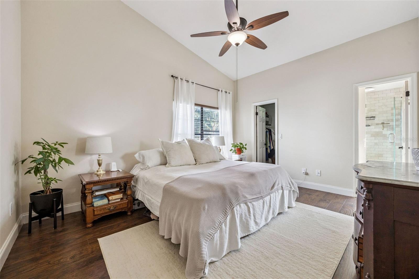 KILLARNEY BAY CONDO - Residential