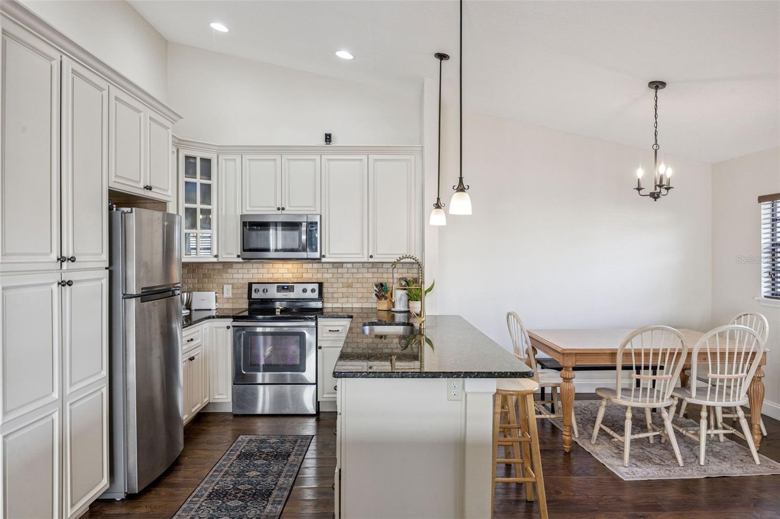 KILLARNEY BAY CONDO - Residential