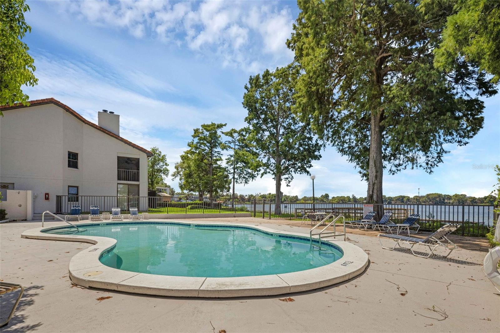 KILLARNEY BAY CONDO - Residential