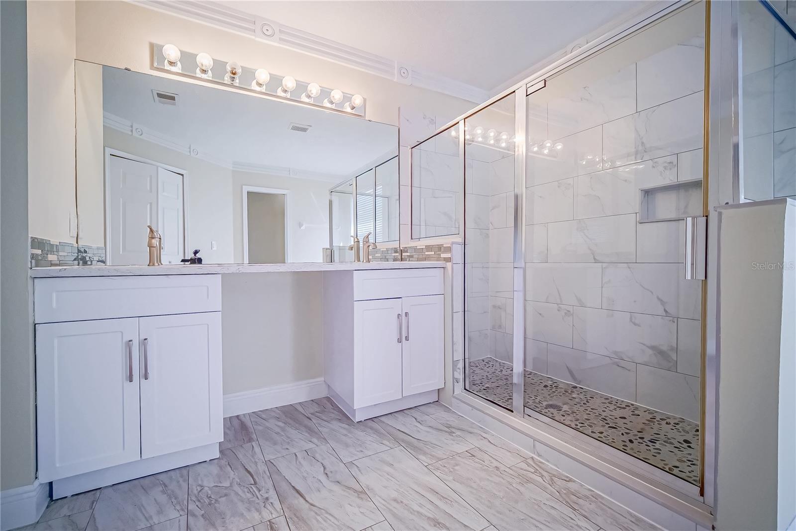 CAMELOT AT MARINERS VILLAGE 34/105 LOT 85 - Residential