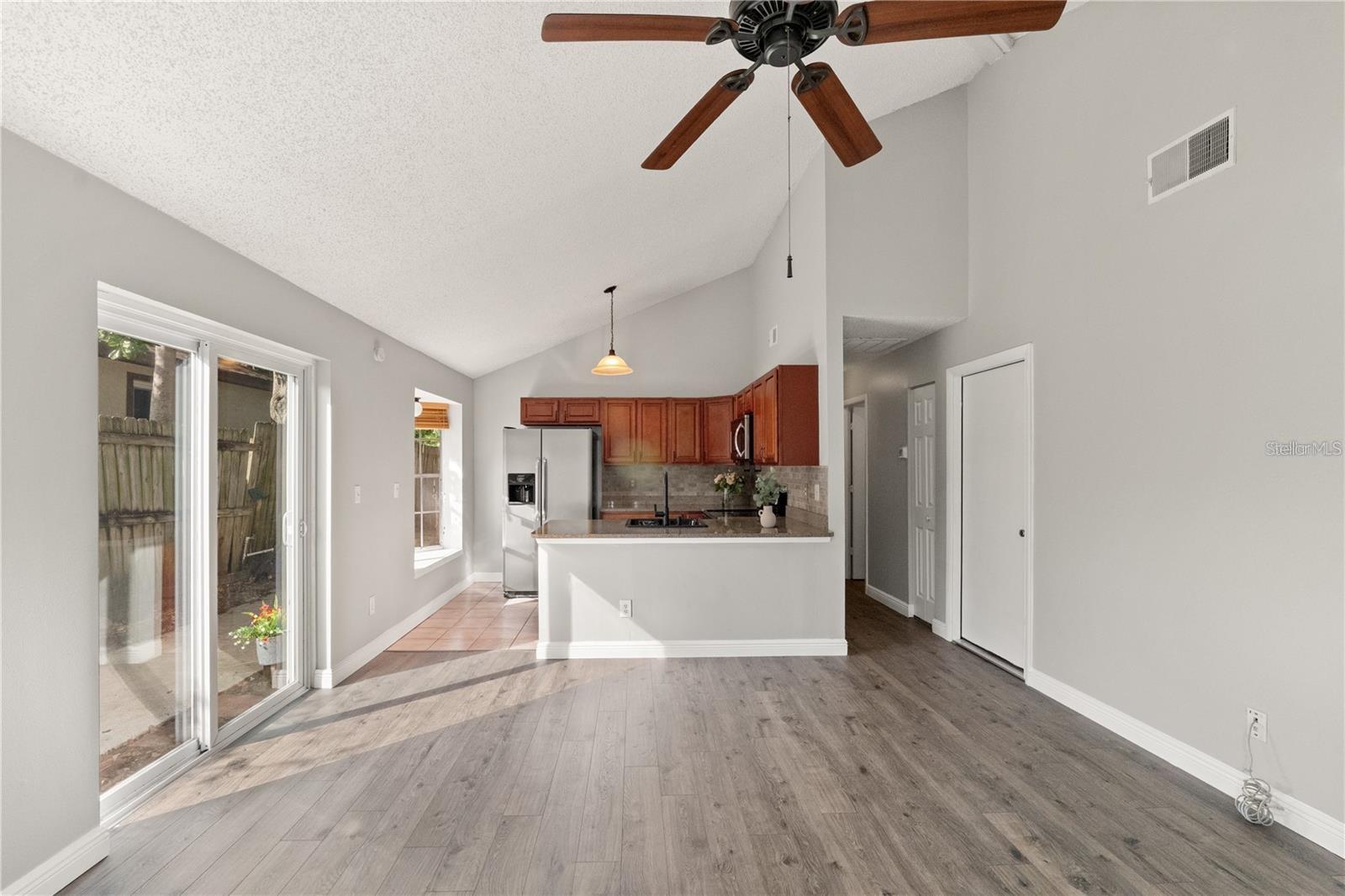 LAKE ST GEORGE-SOUTH - Residential