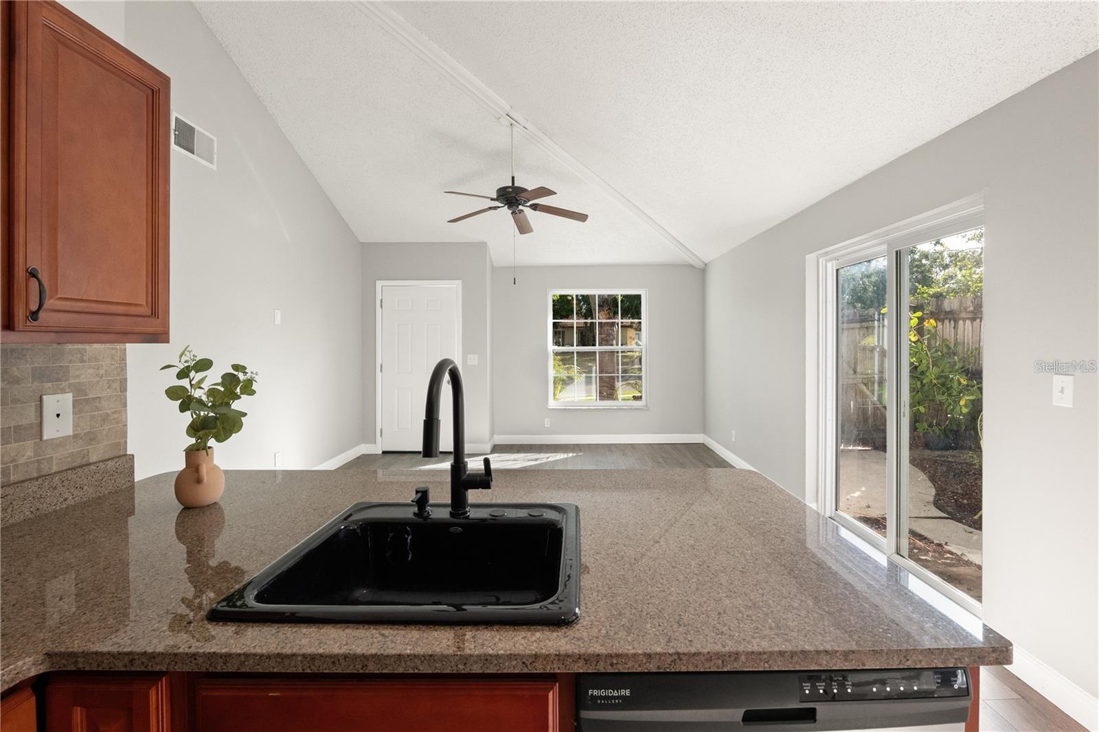 LAKE ST GEORGE-SOUTH - Residential