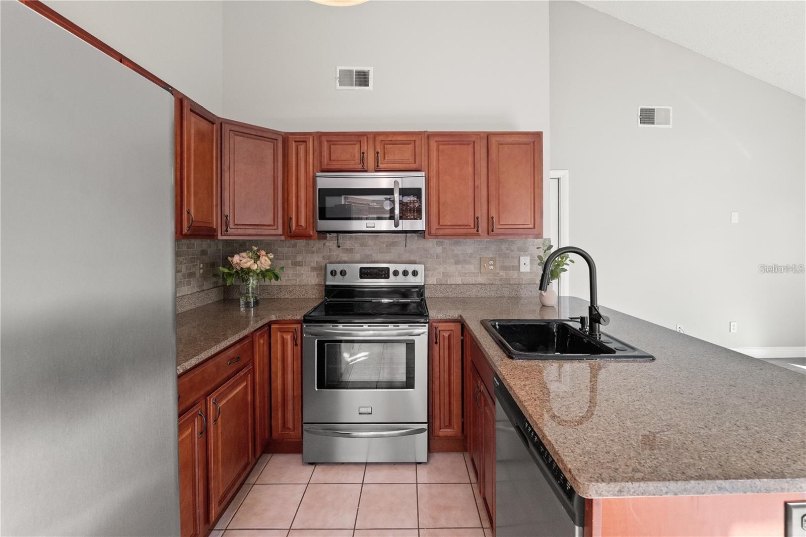 LAKE ST GEORGE-SOUTH - Residential