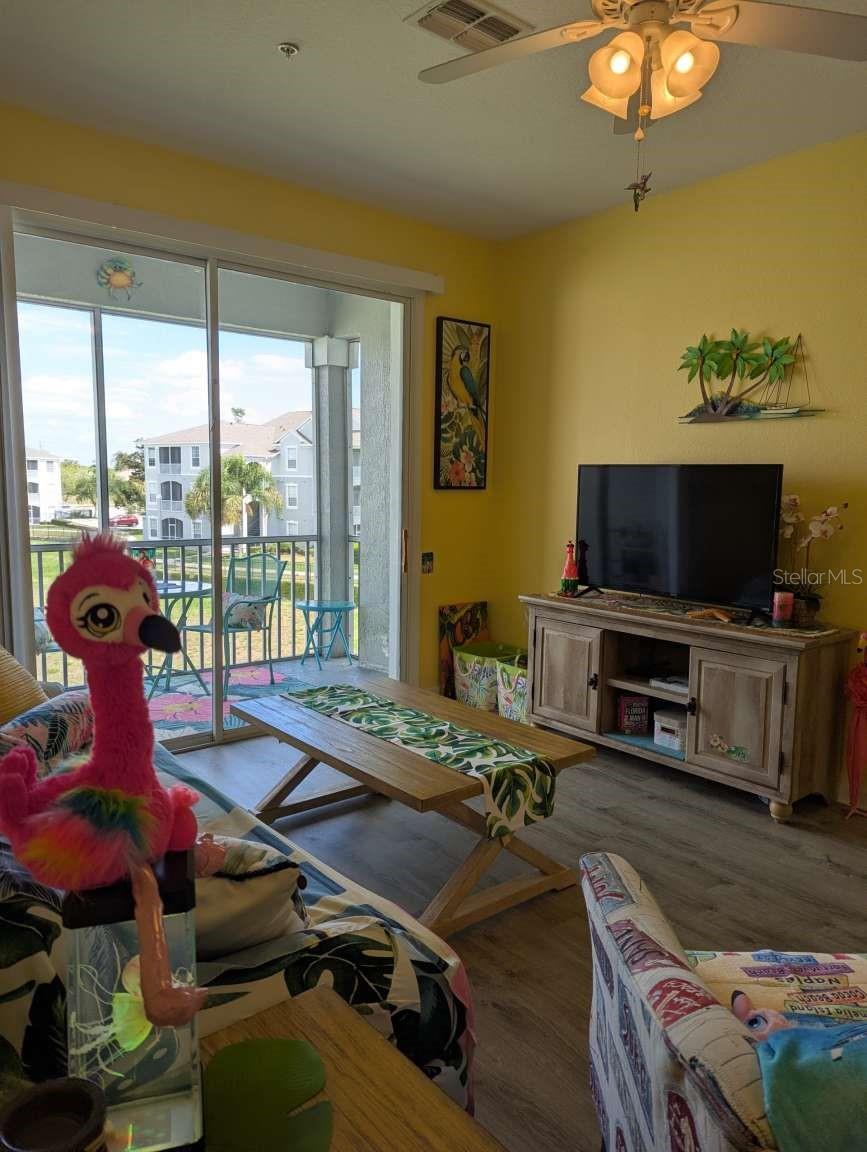 WYNDHAM PALMS CONDO PH 6 - Residential