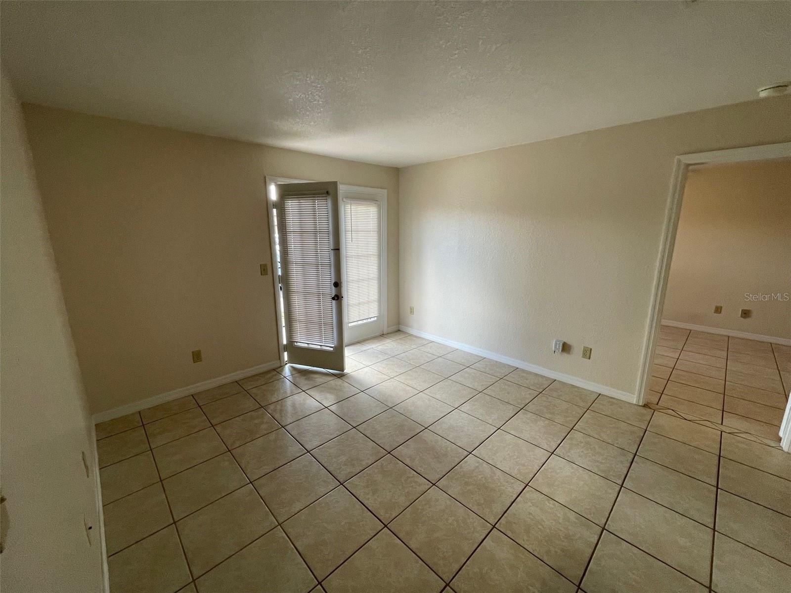 2550 N ALAFAYA TRAIL 10102