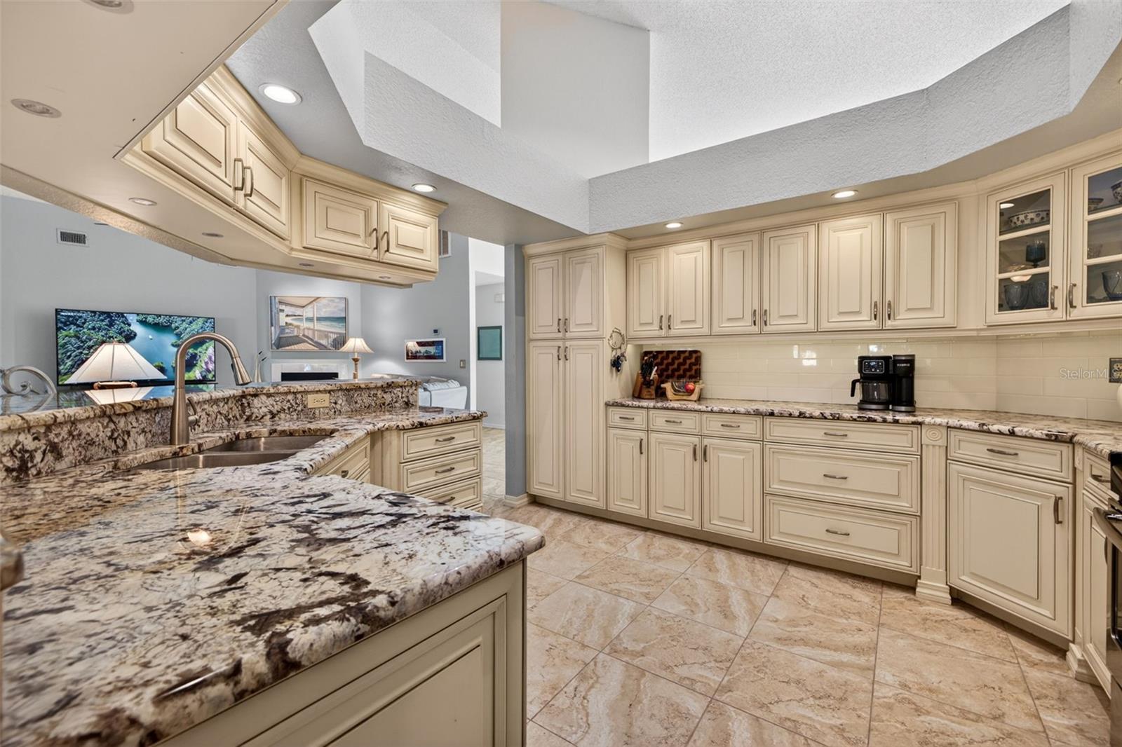 TIERRA VERDE UNIT 1 4TH REP - Residential