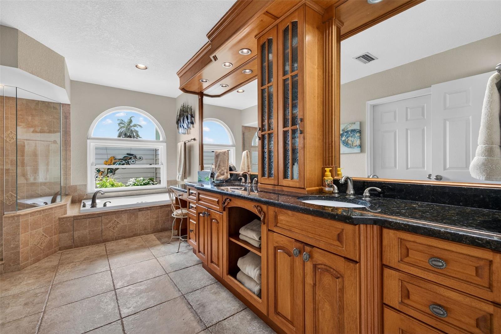 TIERRA VERDE UNIT 1 4TH REP - Residential