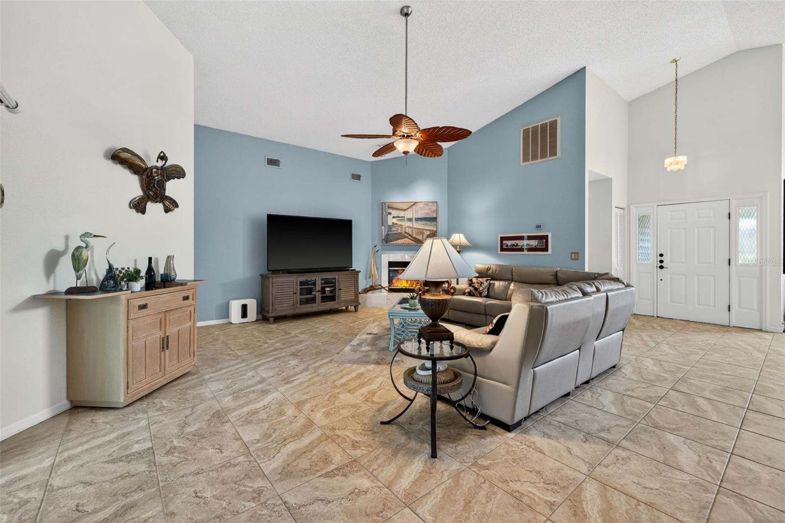 TIERRA VERDE UNIT 1 4TH REP - Residential