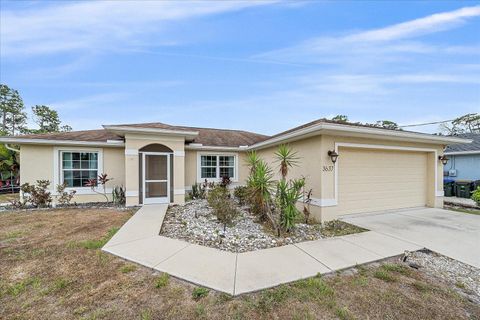 A home in NORTH PORT