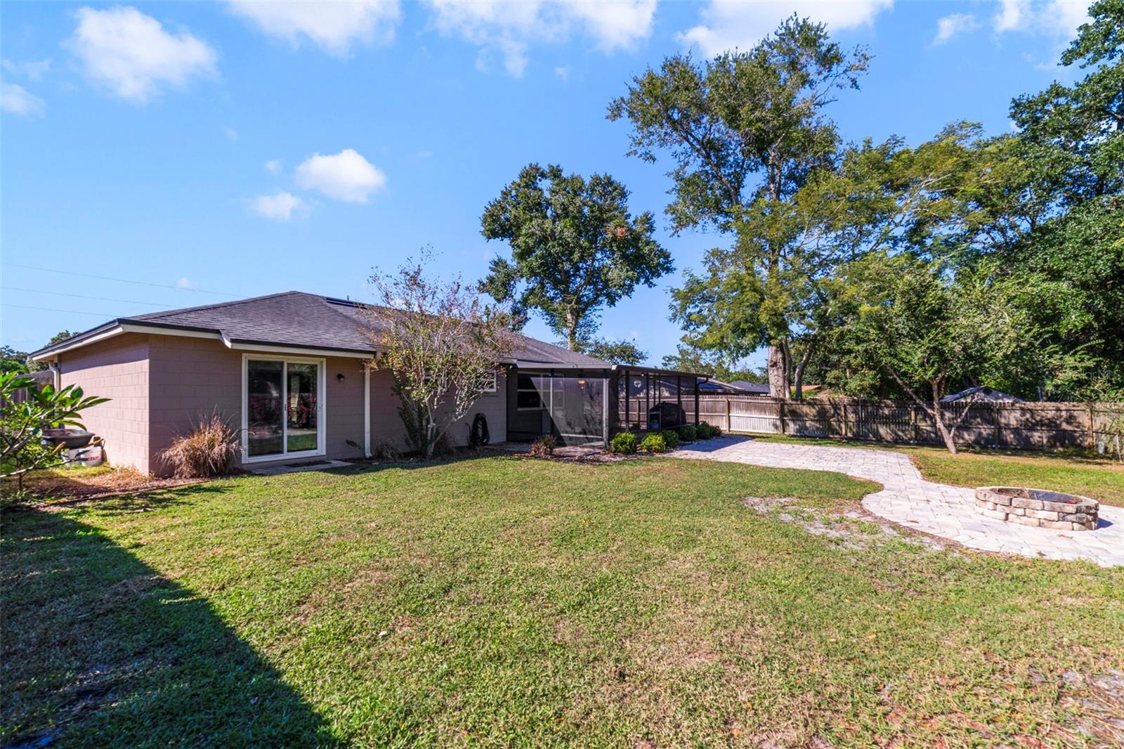 LAKE SEARCY SHORES - Residential