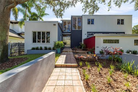 Photo of 838 Monterey Boulevard NE, St Petersburg, FL 33704 (MLS # TB8452164)