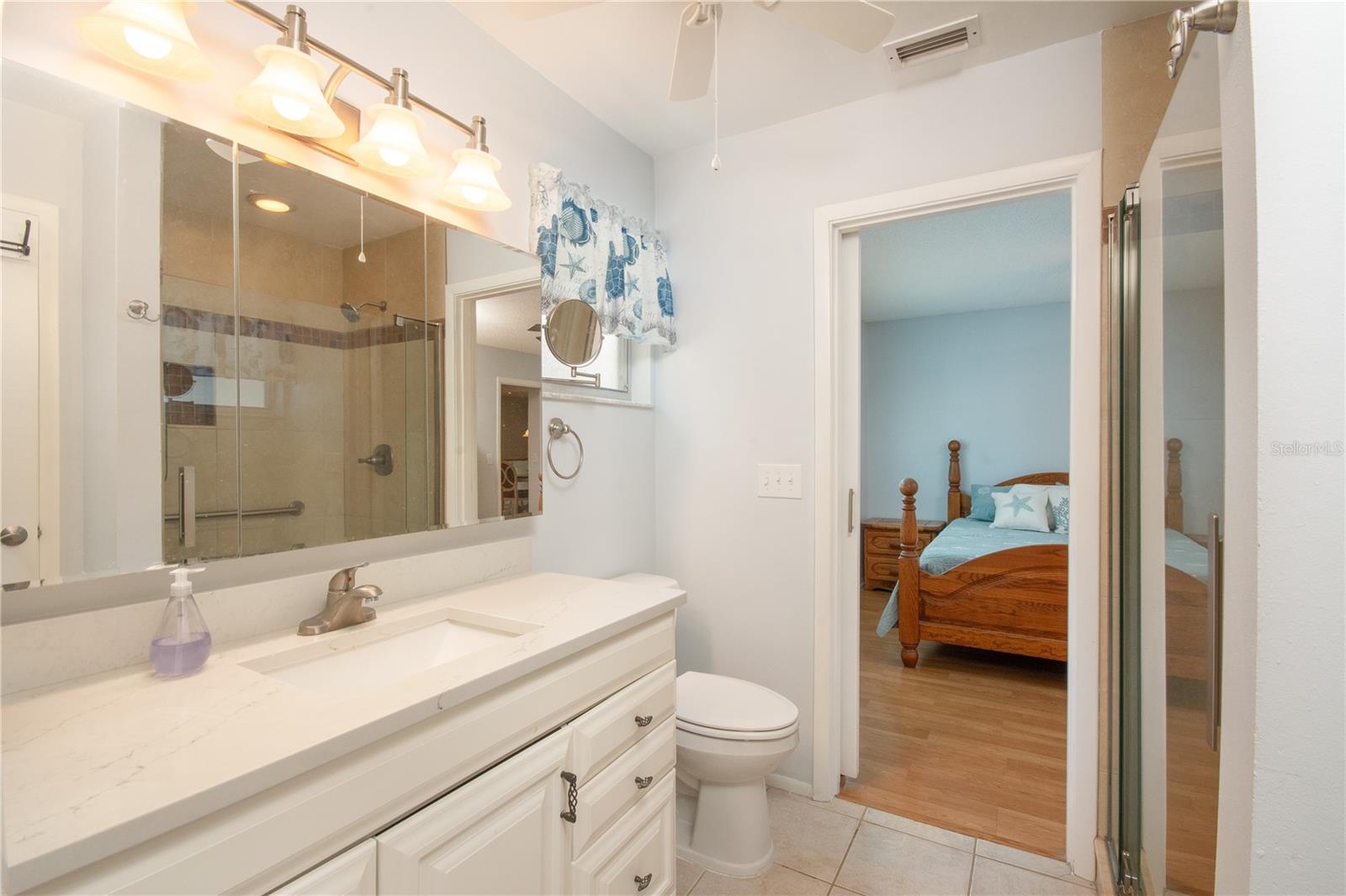 GLEN OAKS RIDGE VILLAS 1 - Residential