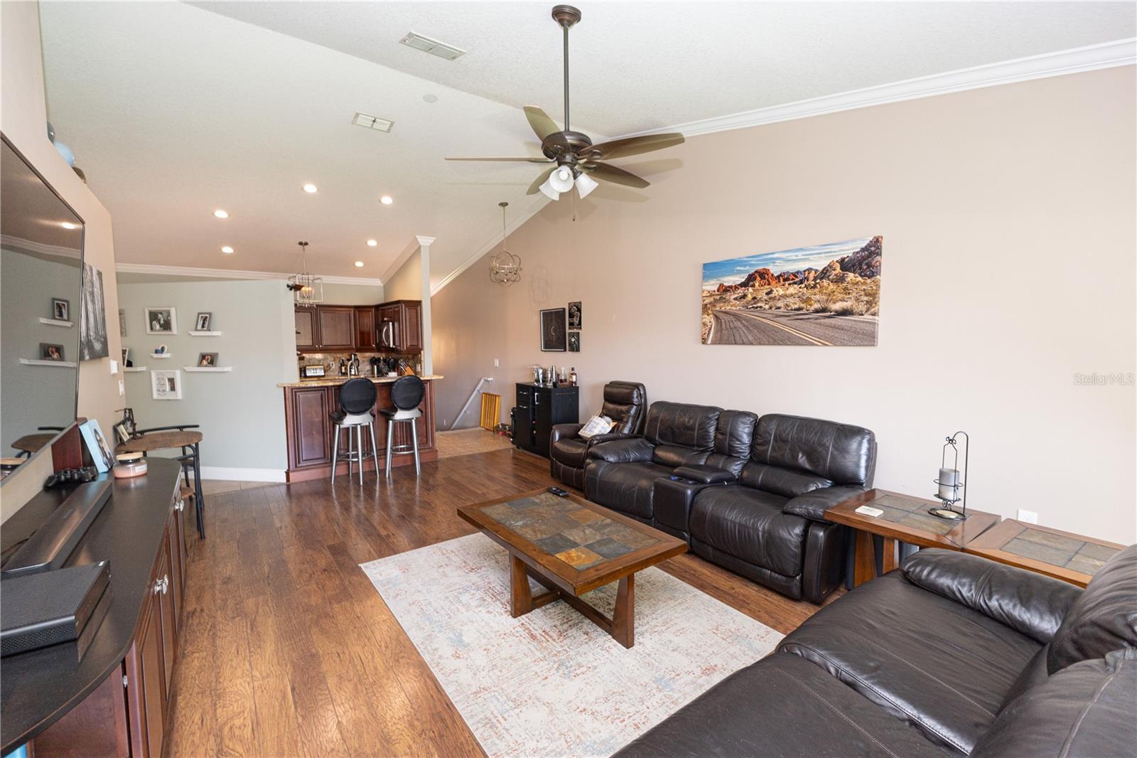 5437 COMPASS POINT 00