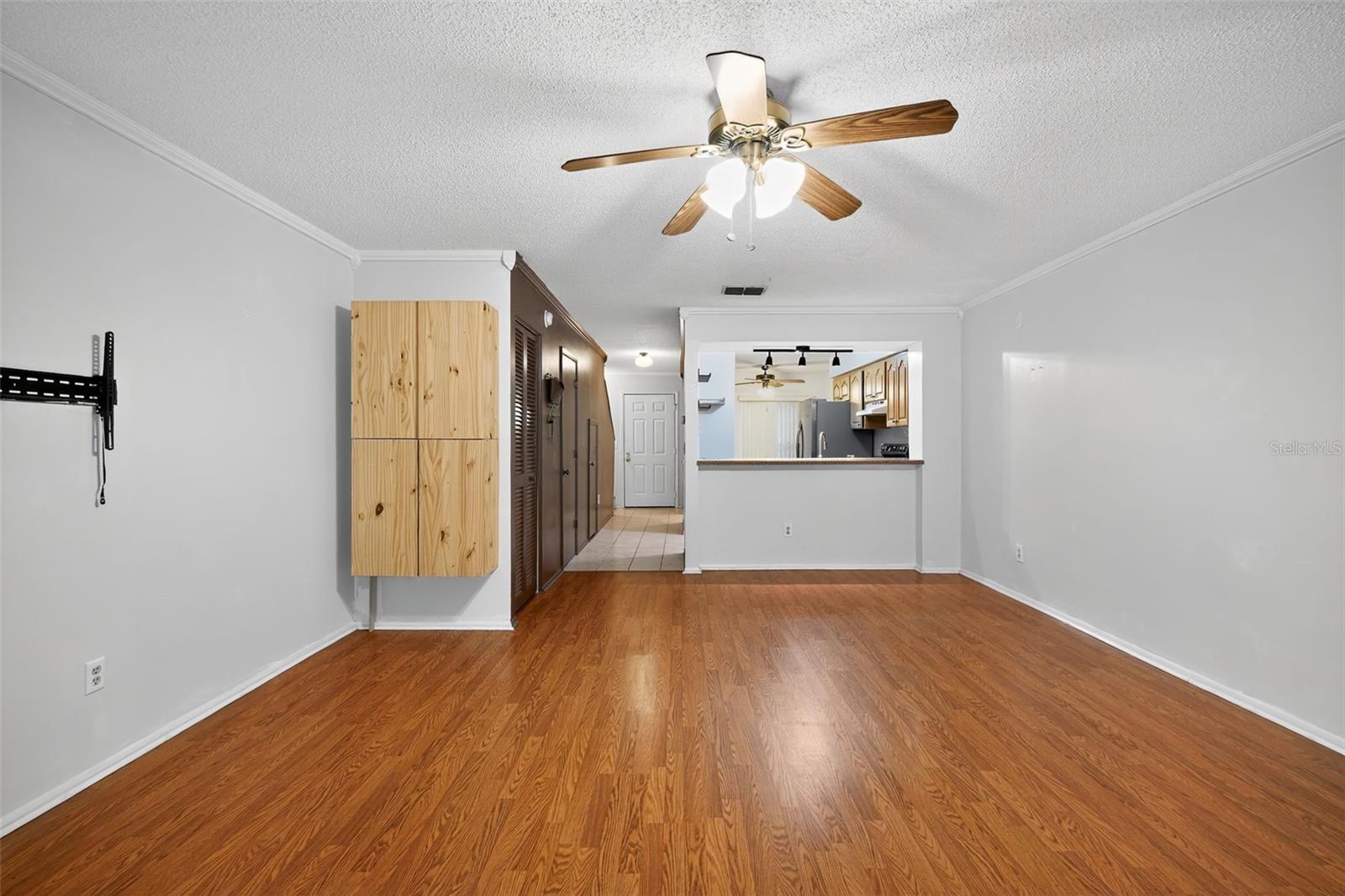 LAURELON VILLAGE OF MEADOWOOD - Residential