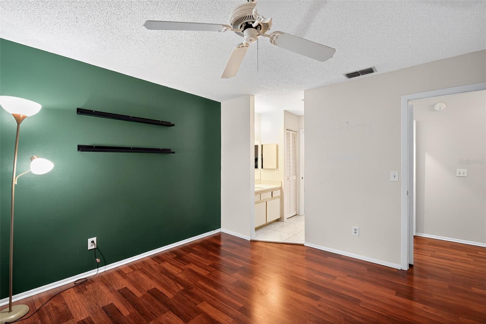 LAURELON VILLAGE OF MEADOWOOD - Residential