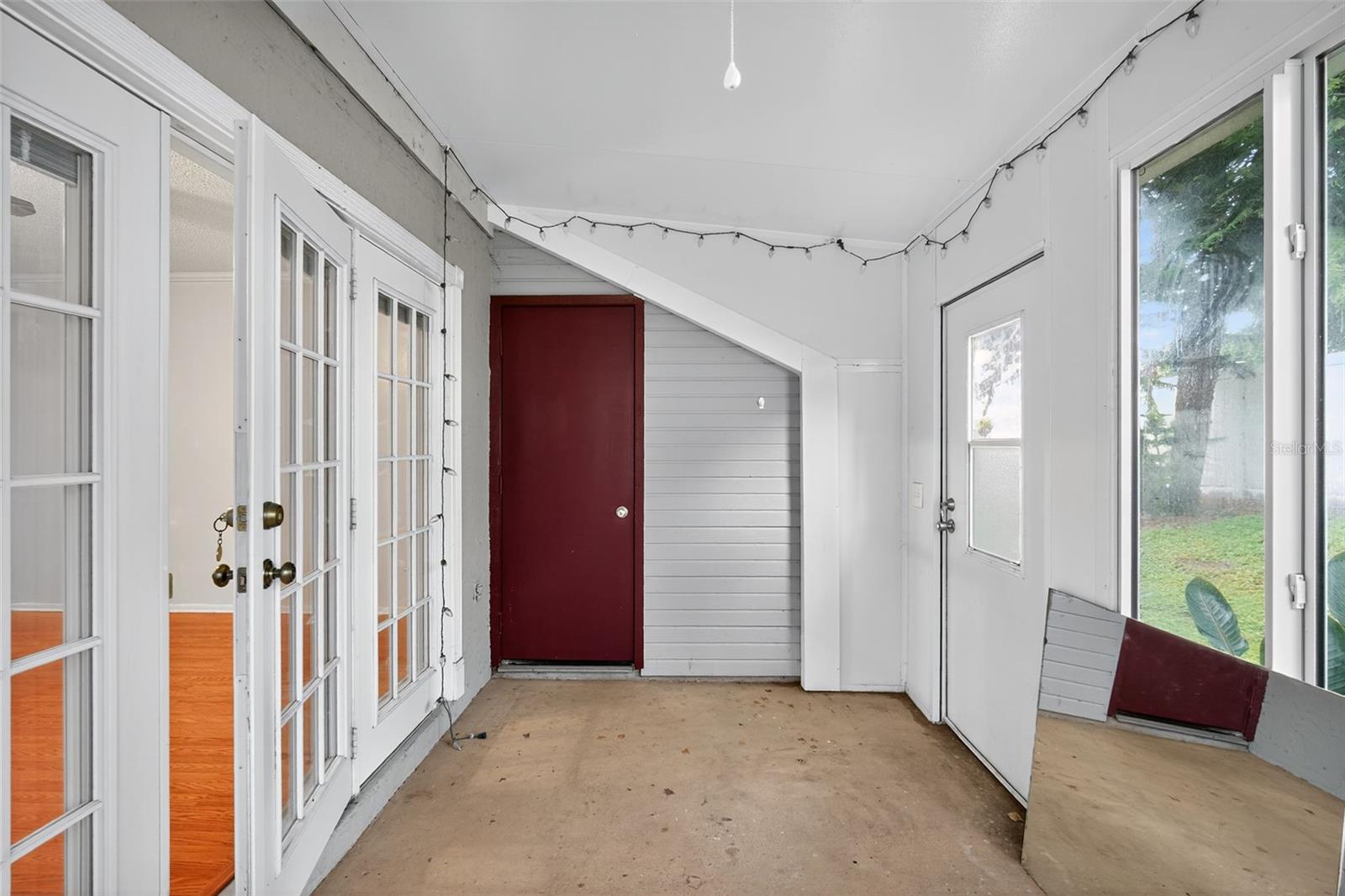 LAURELON VILLAGE OF MEADOWOOD - Residential