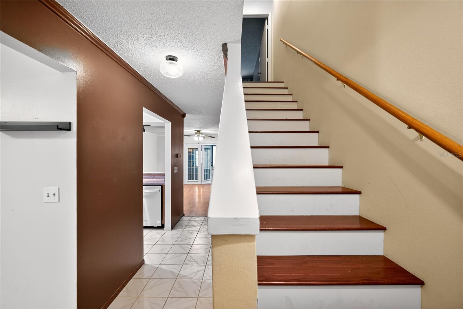 LAURELON VILLAGE OF MEADOWOOD - Residential