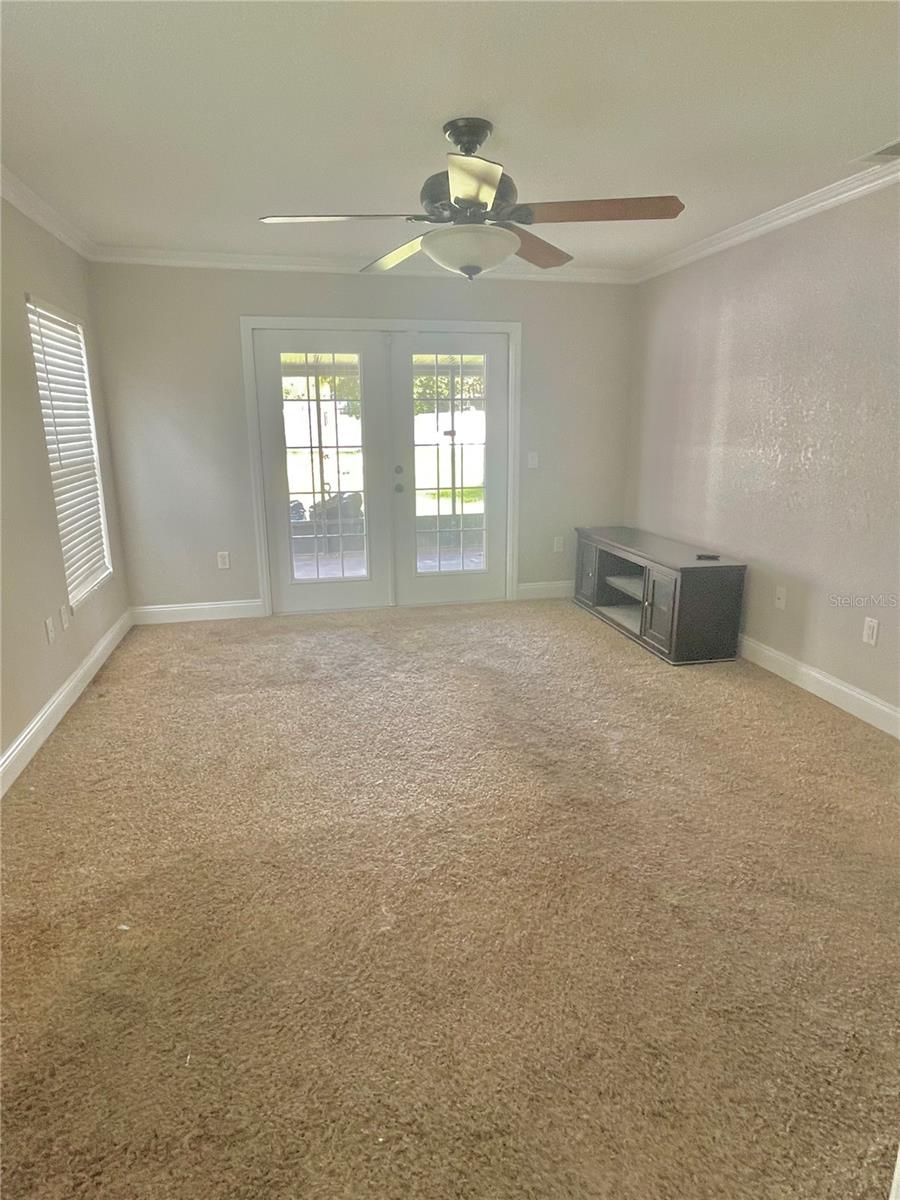 SURREY RUN - Residential