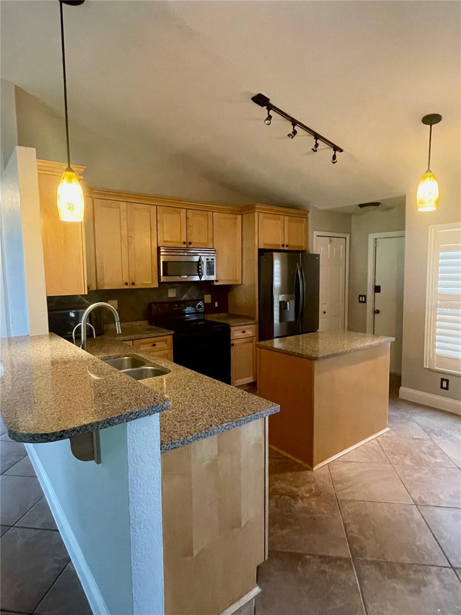 SURREY RUN - Residential