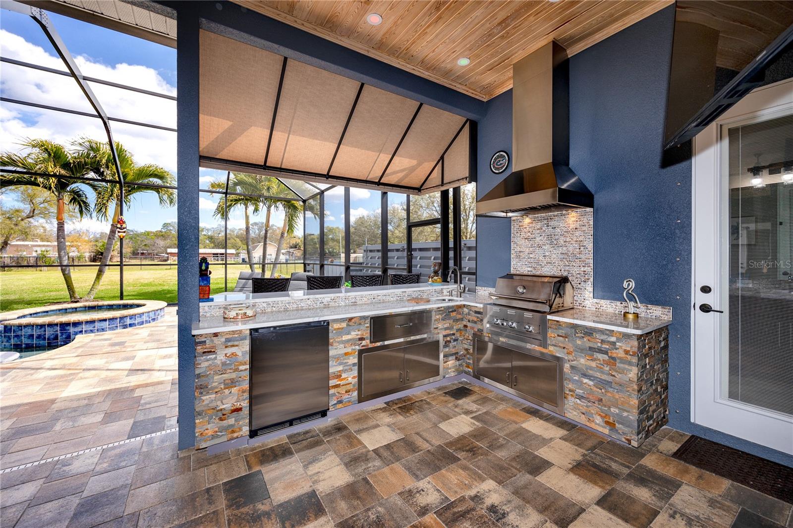 PINELLAS GROVES - Residential