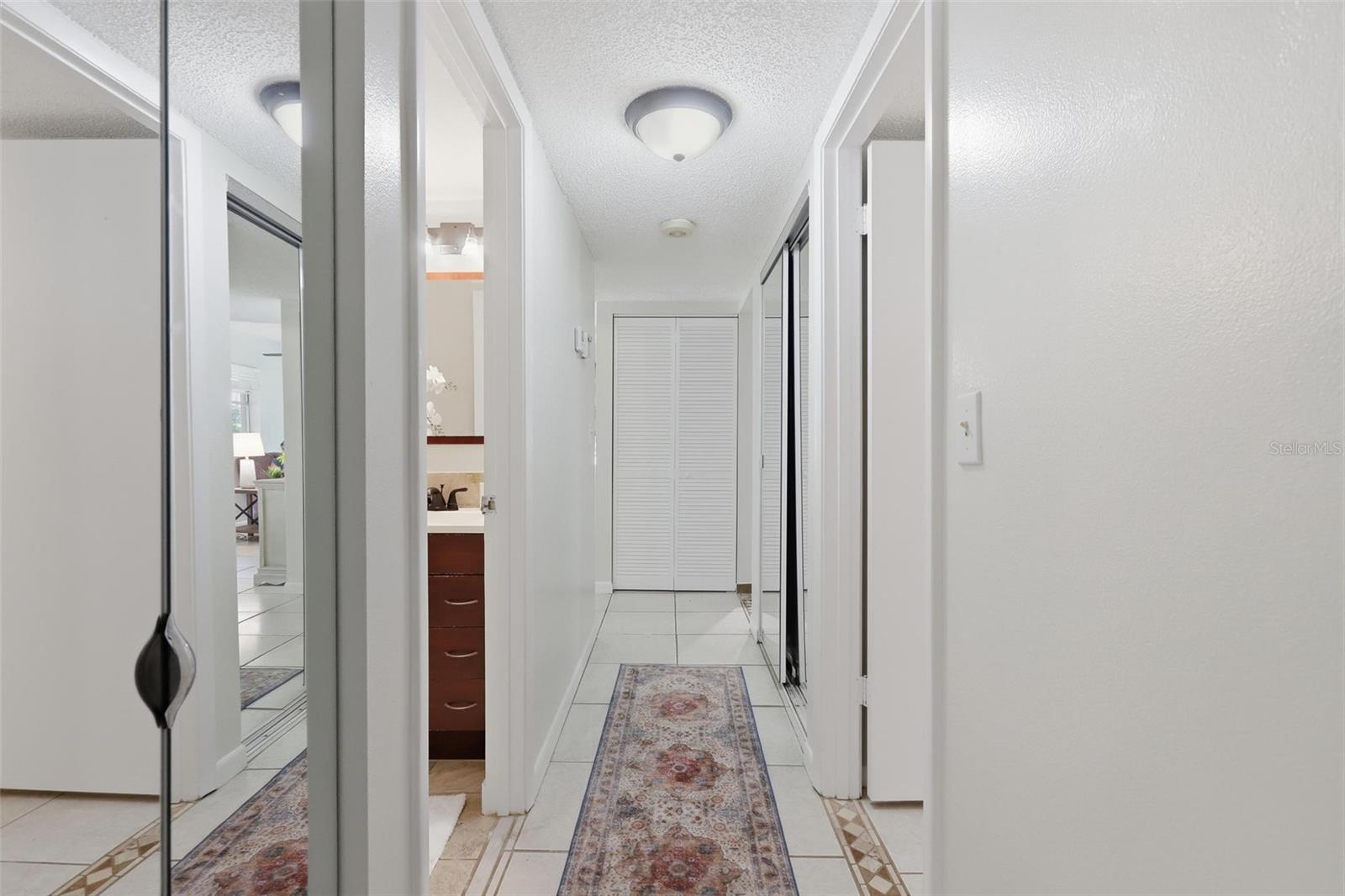 LAKESIDE CONDO APTS - Residential