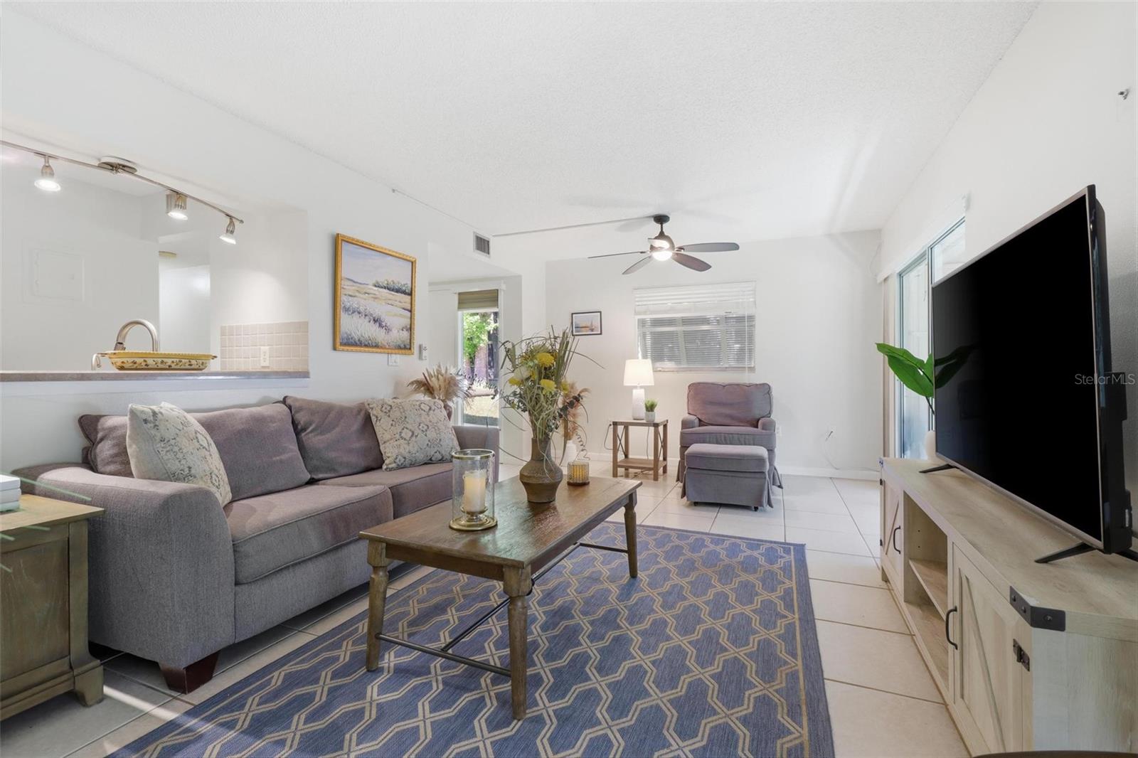 LAKESIDE CONDO APTS - Residential