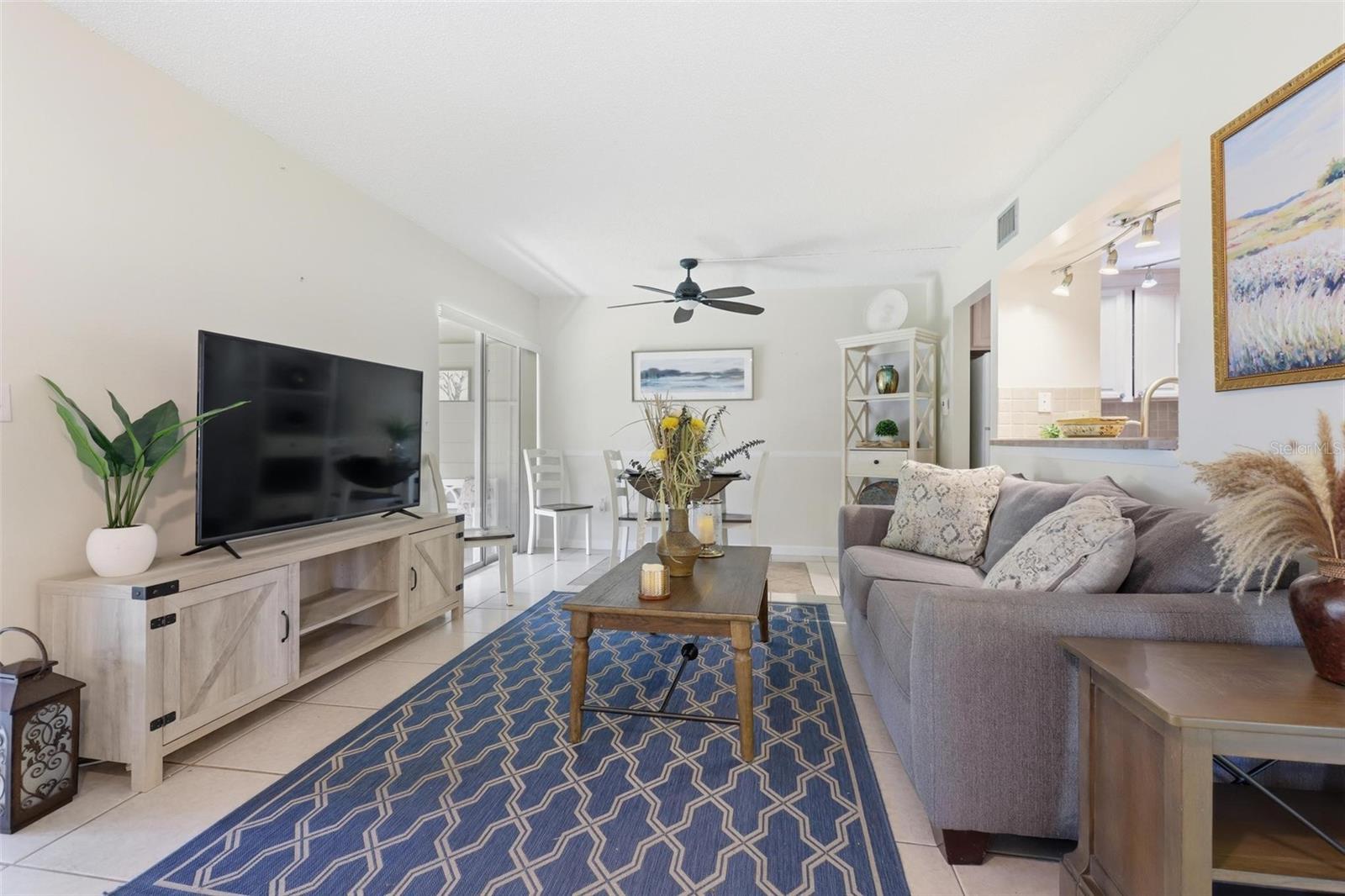 LAKESIDE CONDO APTS - Residential