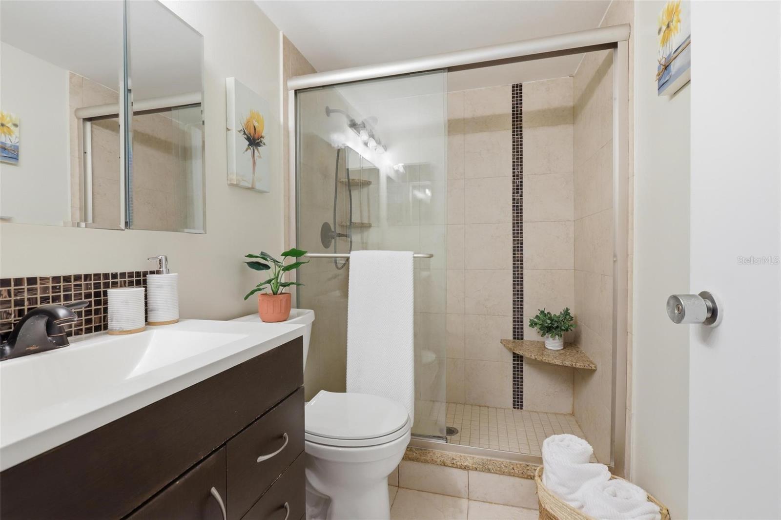 LAKESIDE CONDO APTS - Residential