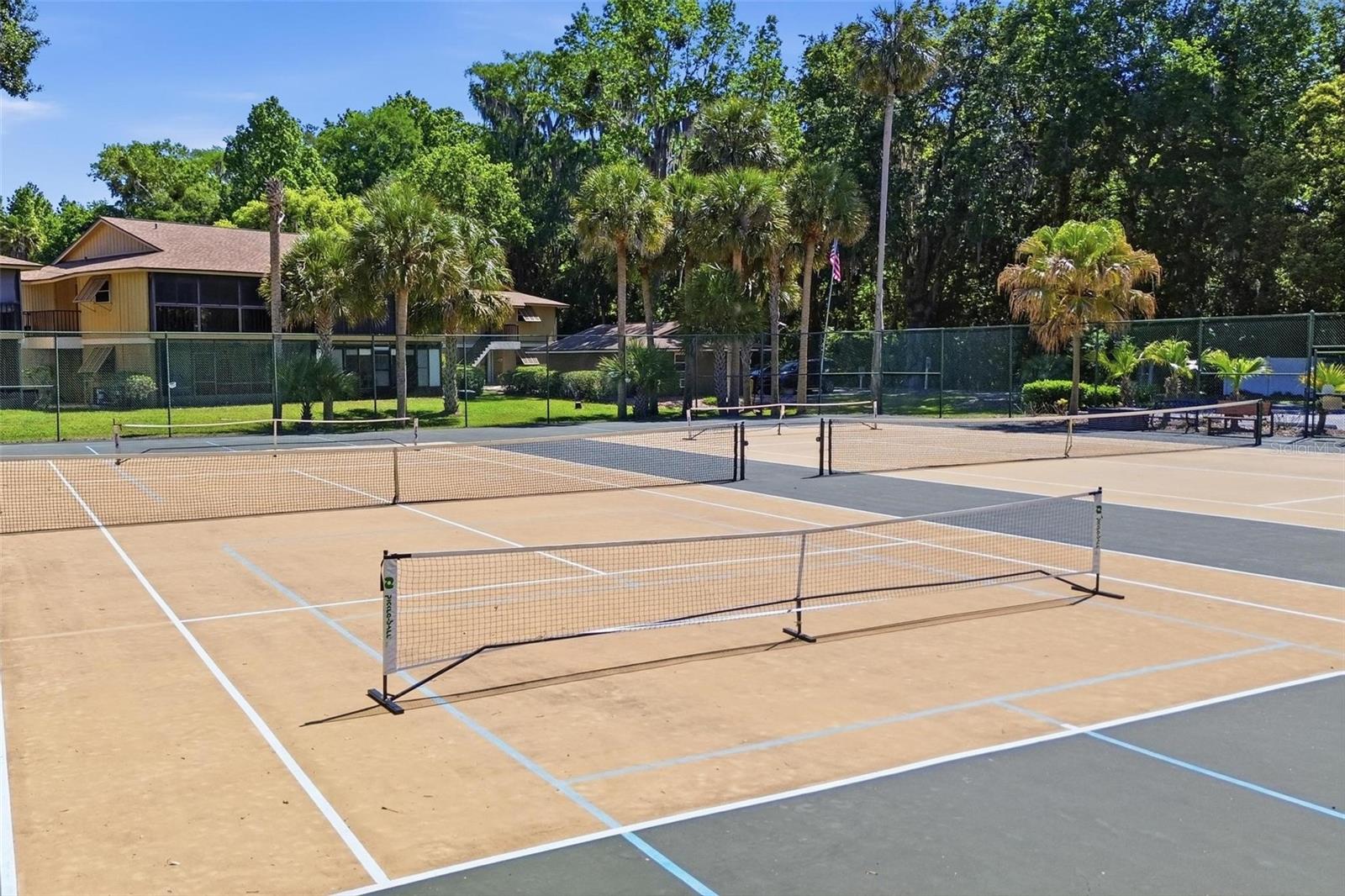 LAKESIDE CONDO APTS - Residential