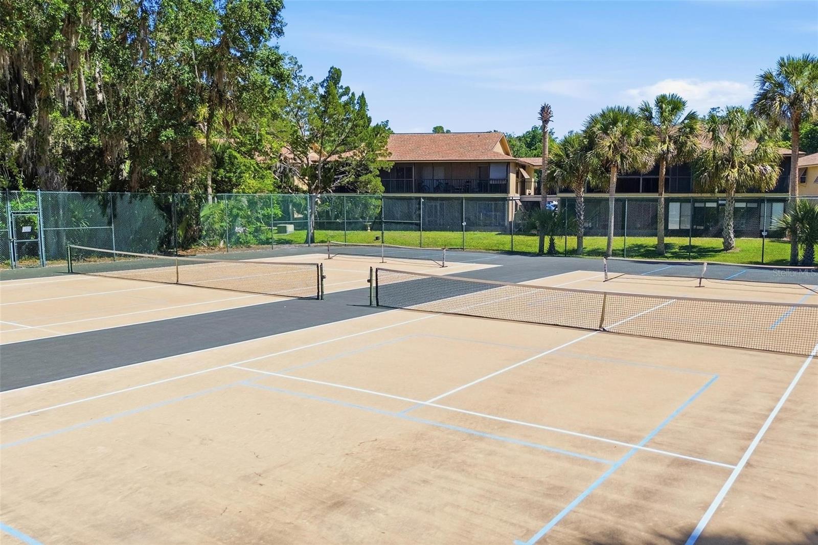 LAKESIDE CONDO APTS - Residential