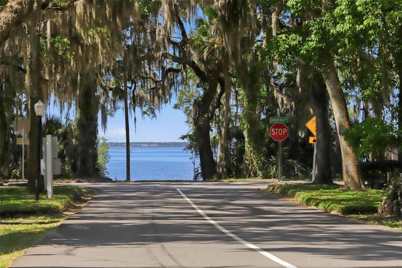 LAKESIDE CONDO APTS - Residential