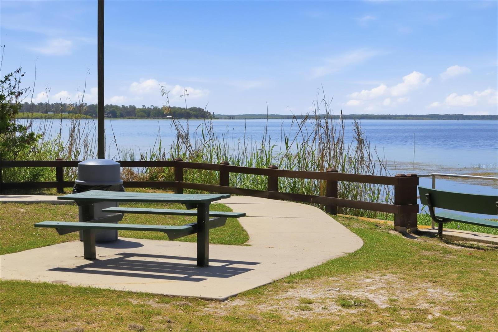 LAKESIDE CONDO APTS - Residential