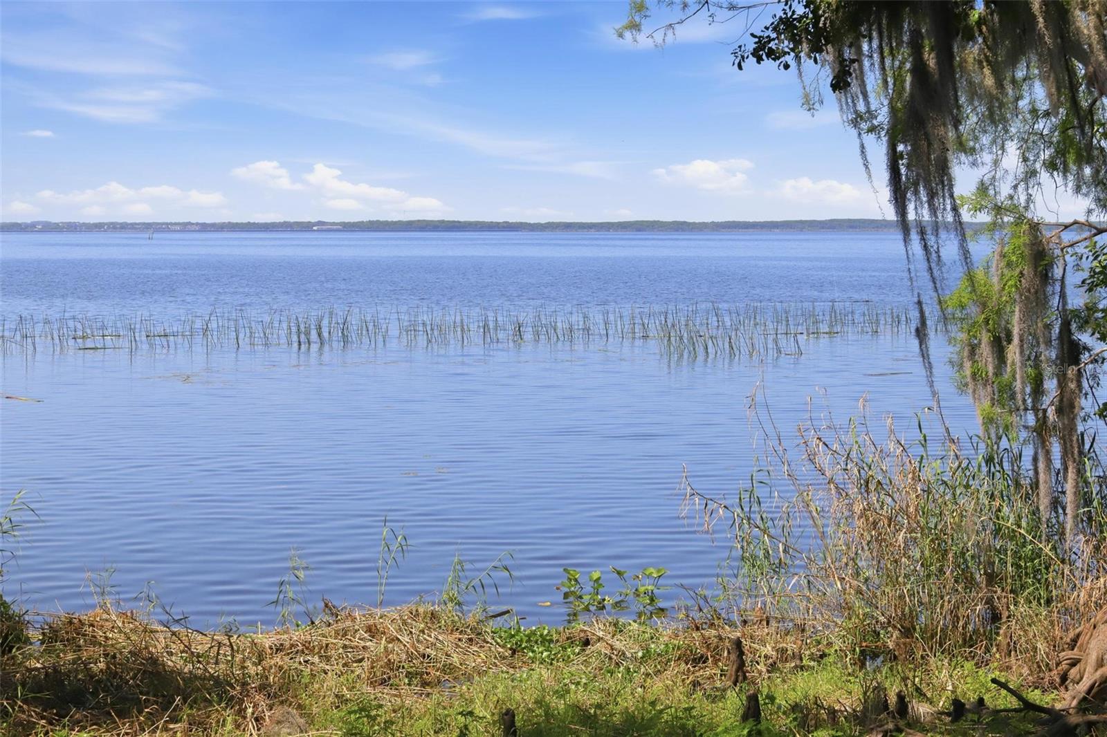 LAKESIDE CONDO APTS - Residential