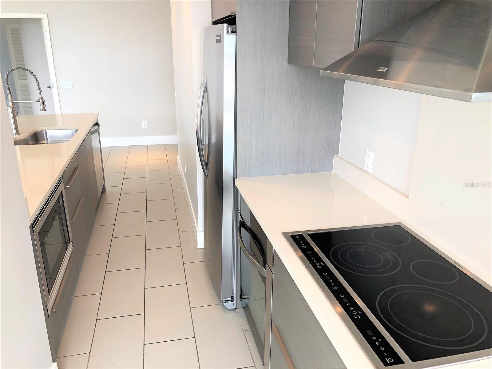 SIGNATURE PLACE CONDO - Residential Lease