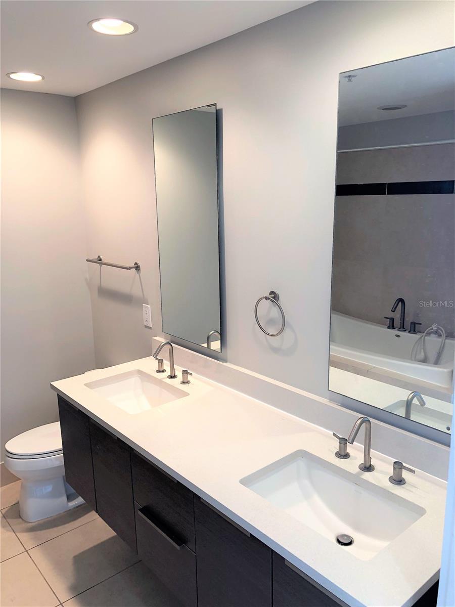 SIGNATURE PLACE CONDO - Residential Lease