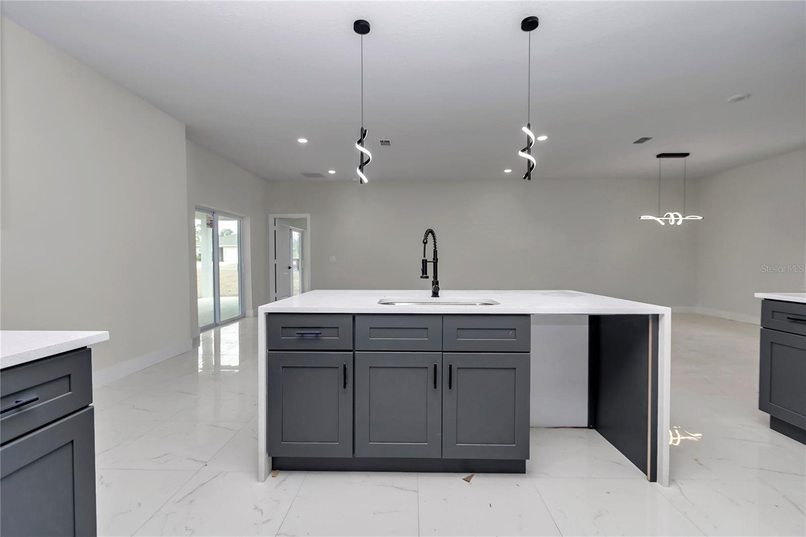 MARION OAKS UN 5 - Residential