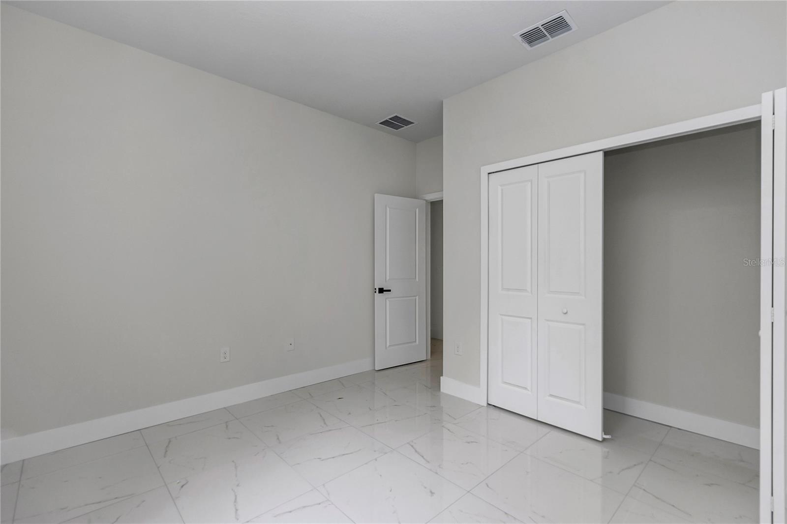 MARION OAKS UN 5 - Residential