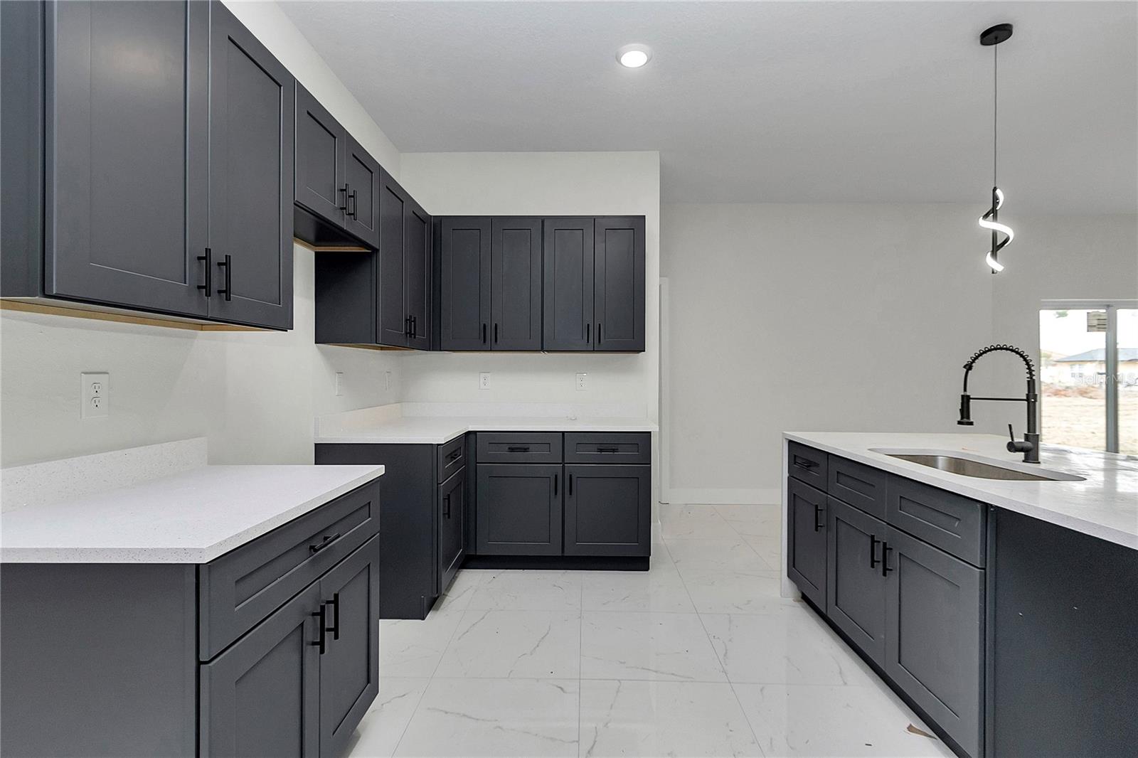 MARION OAKS UN 5 - Residential